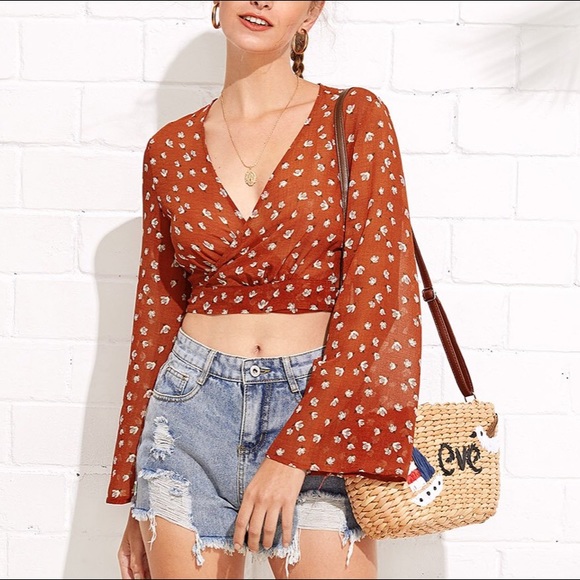 Floral Print Wrap top - Picture 3 of 8